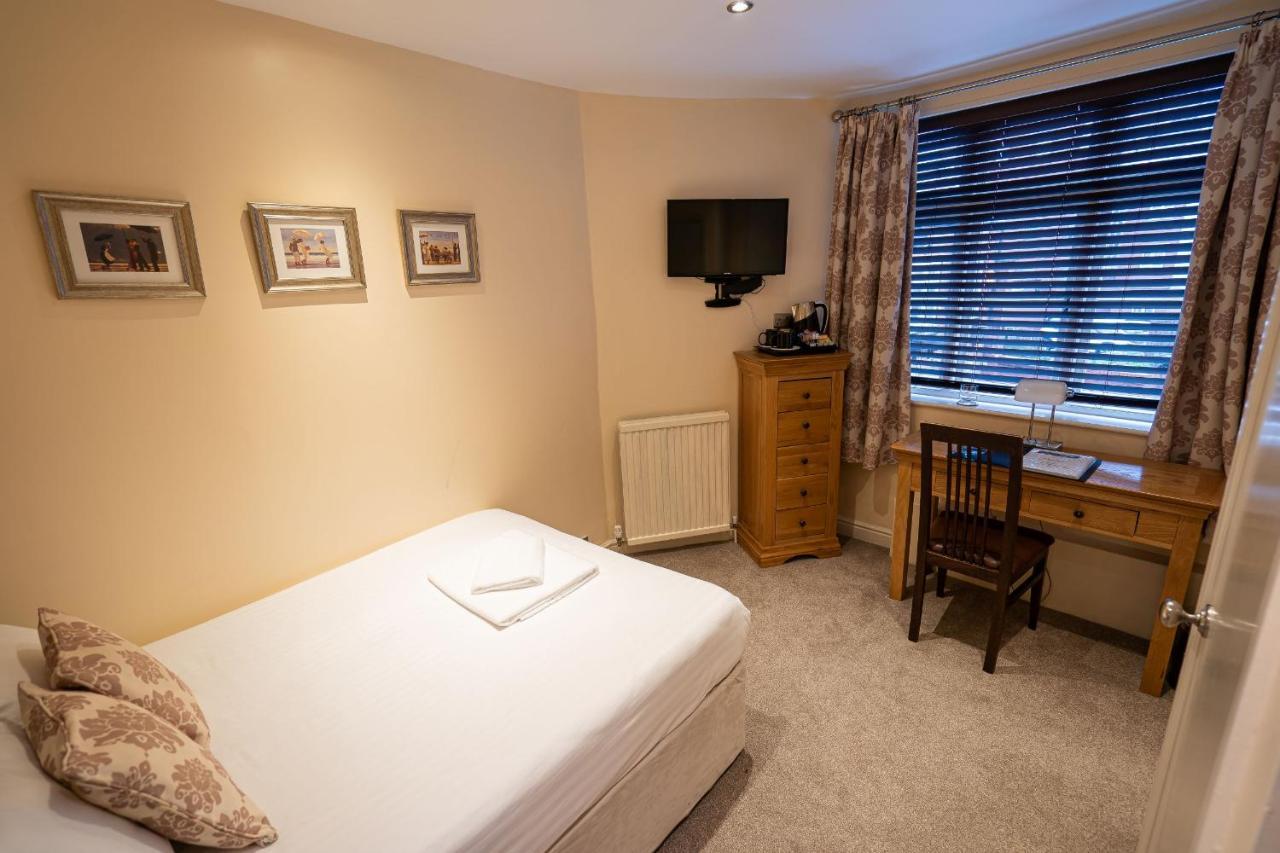 Caravelli Hotel Loughborough Buitenkant foto