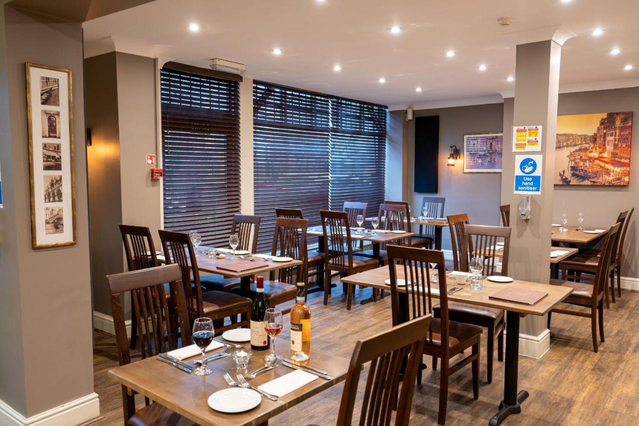Caravelli Hotel Loughborough Buitenkant foto